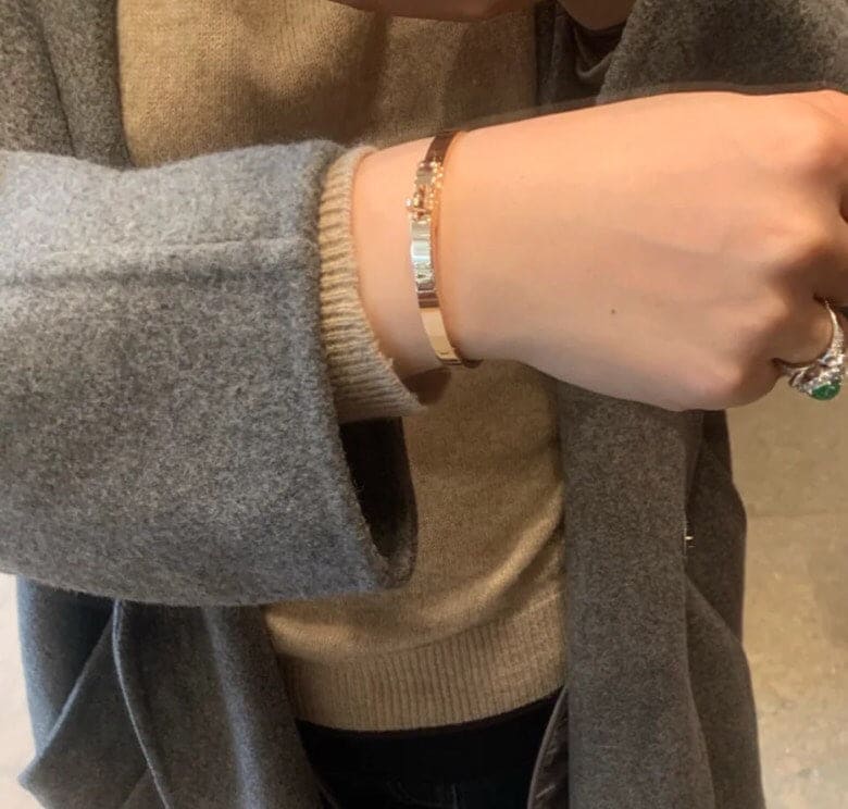 Hermes Kelly 18K Yellow Gold Bracelet