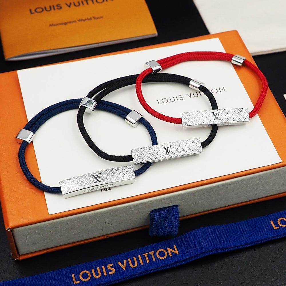 Louis Vuitton Champs Elys ̈¦es Black 18K Gold Bracelet