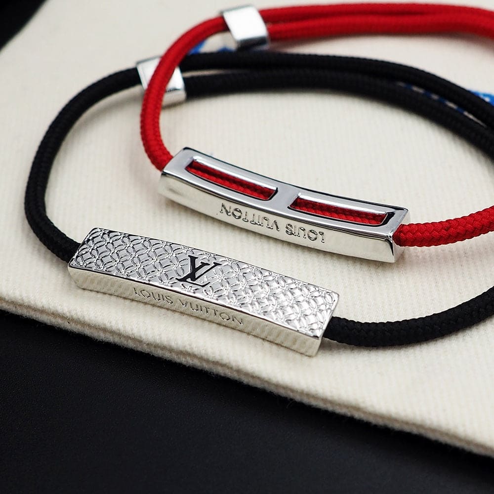 Louis Vuitton Champs Elys ̈¦es Black 18K Gold Bracelet