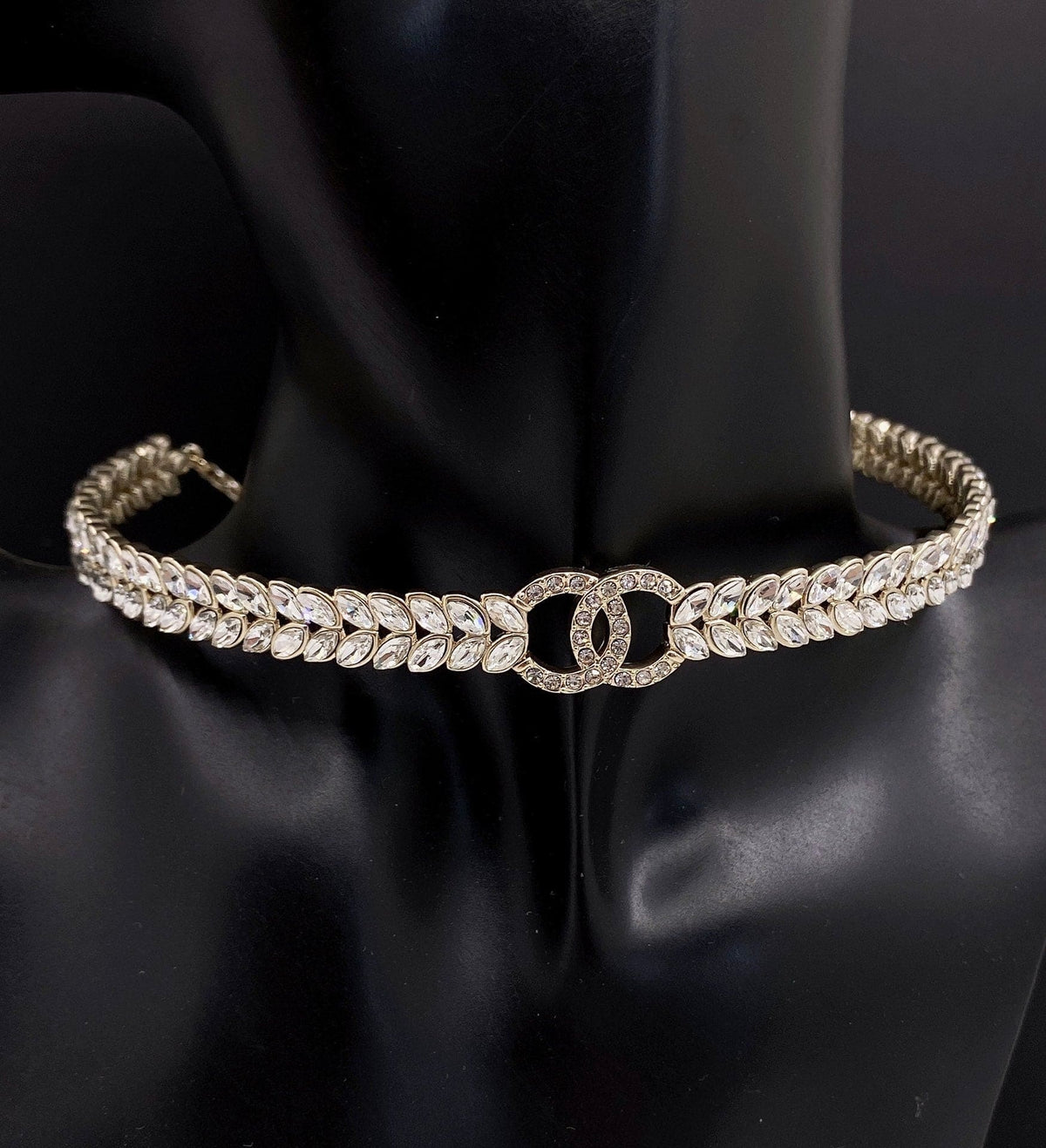 Chanel Chain Choker Diamonds 18K Gold Necklace