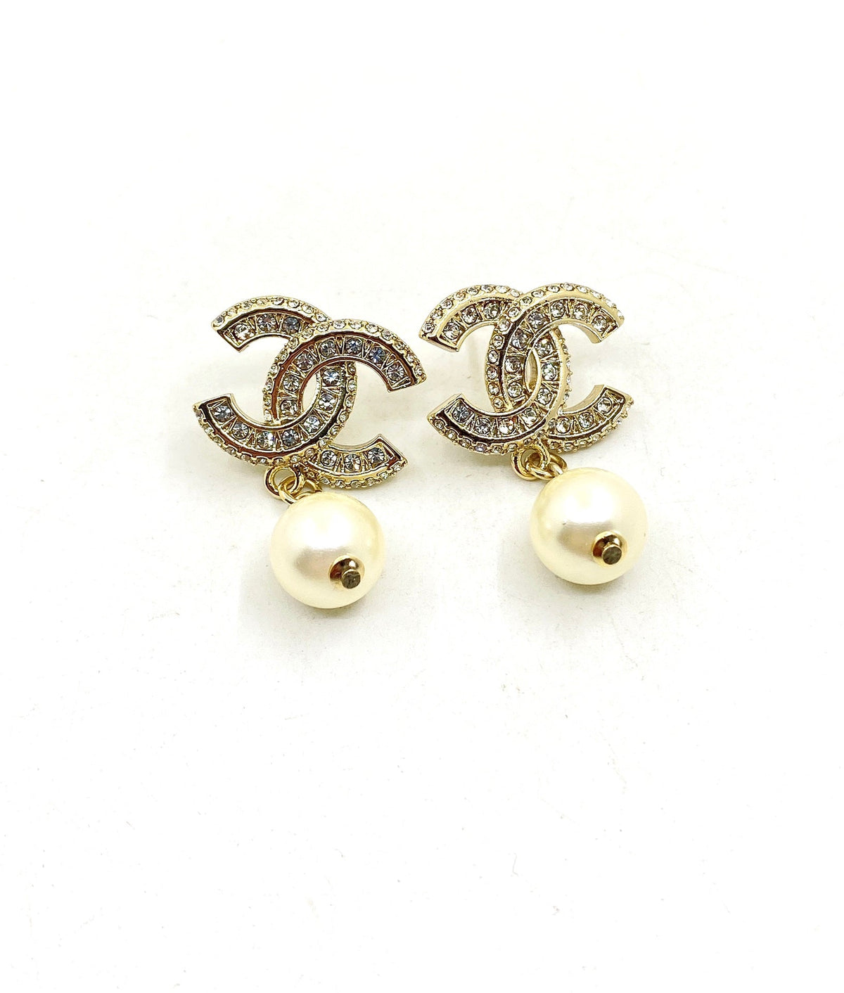 Chanel Pearls 18K Gold Earrings
