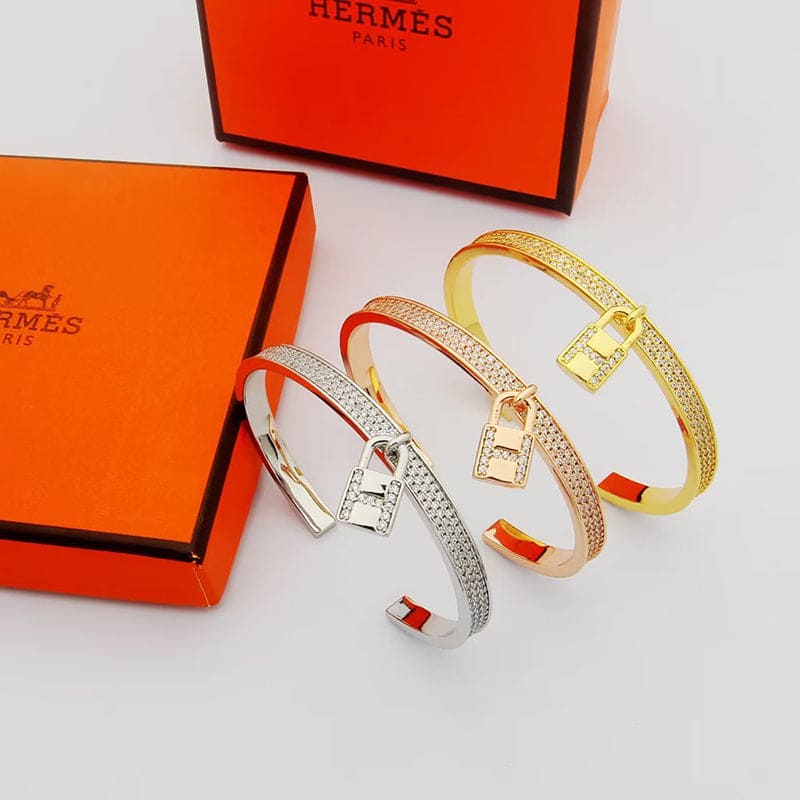 Hermes Kelly Clochette Diamond 18K Gold Bracelet