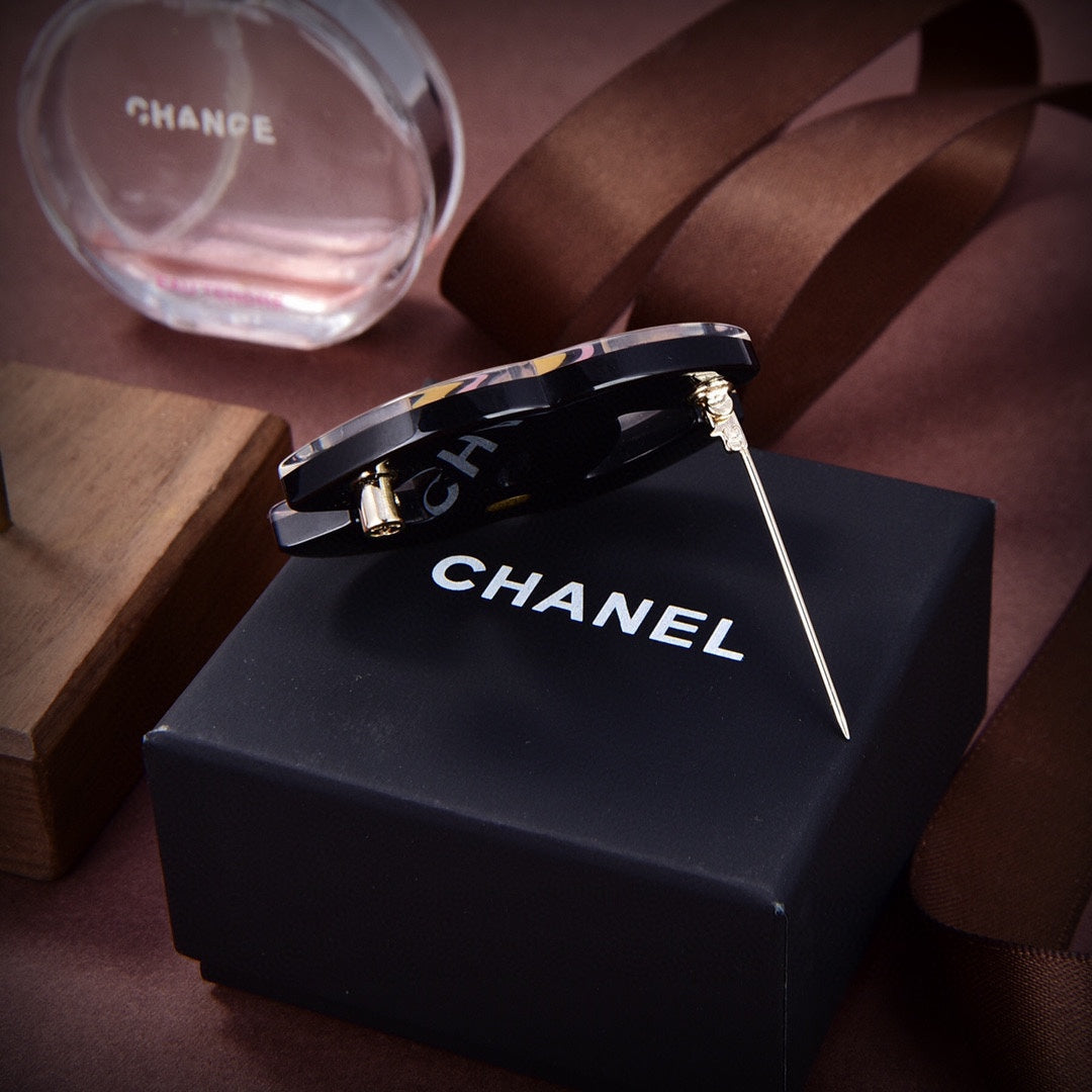 Chanel Yellow 18K Gold Brooch