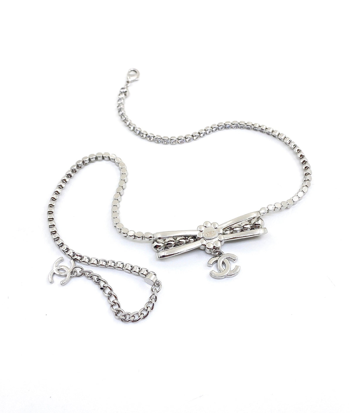 Chanel Diamonds Bow Tie 18K Gold Necklace