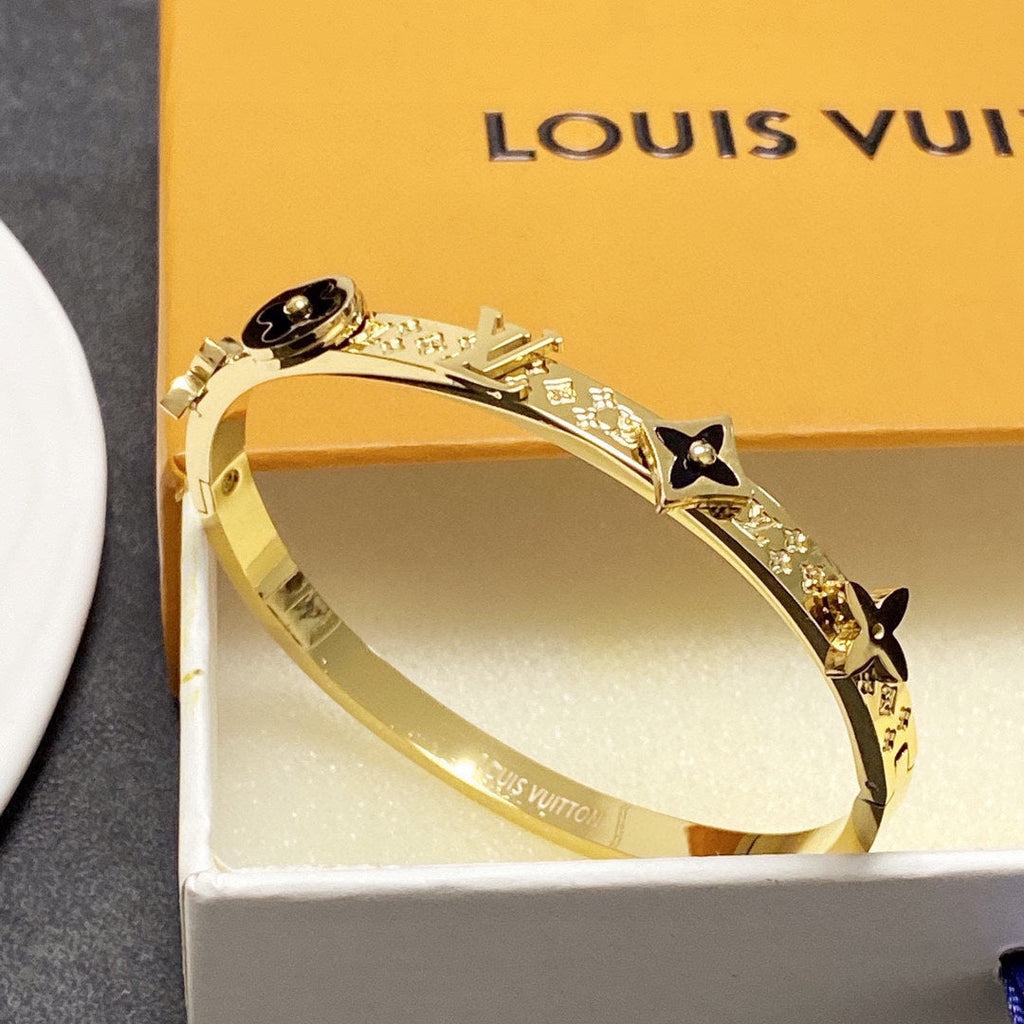Louis Vuitton Blossom 18K Gold Bracelet