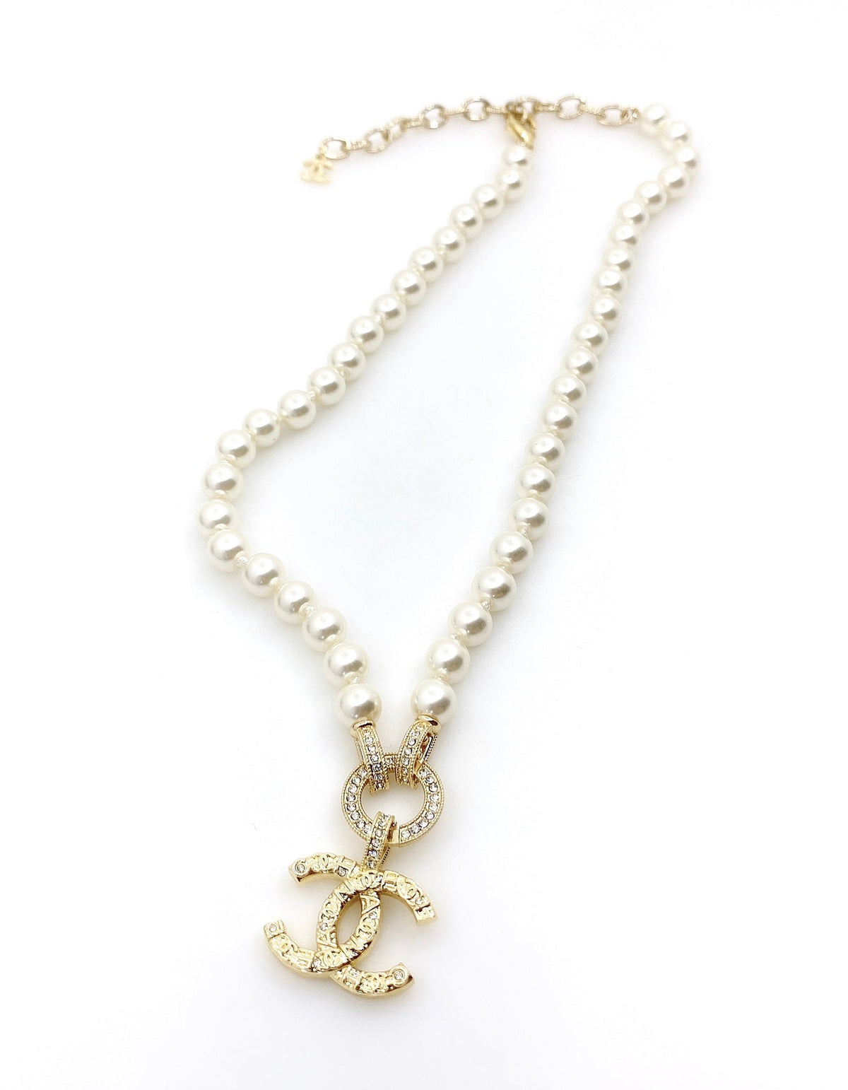 Chanel Pearls Choker 18K Gold Necklace