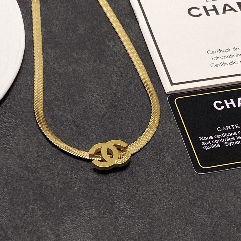 Chanel Gold Choker 18K Gold Necklace