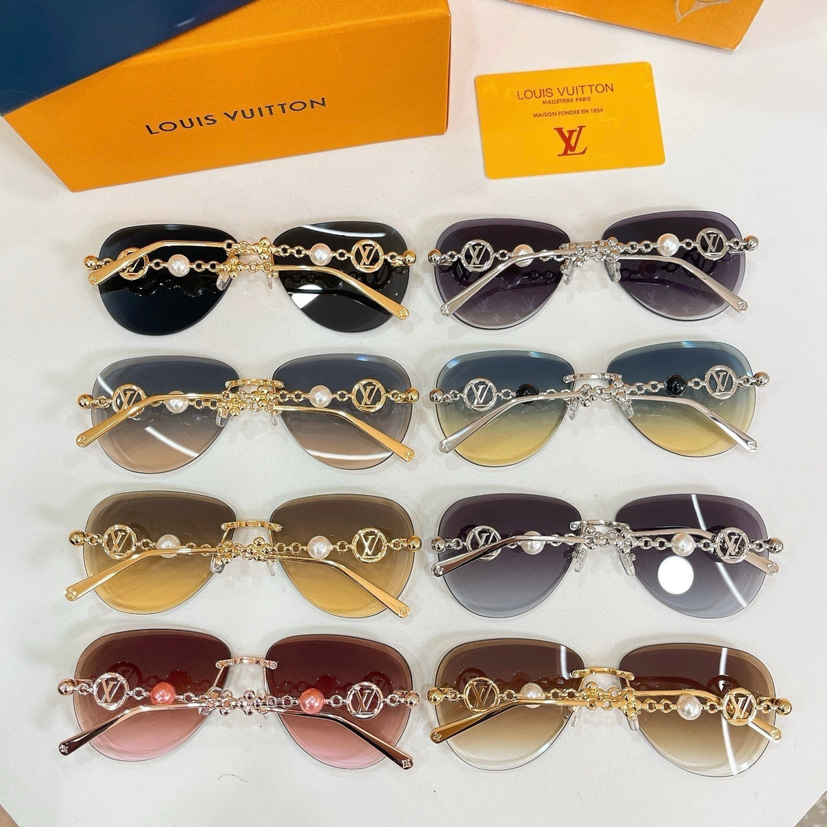 Louis Vuitton Z3318U Sunglasses - 64-14-145