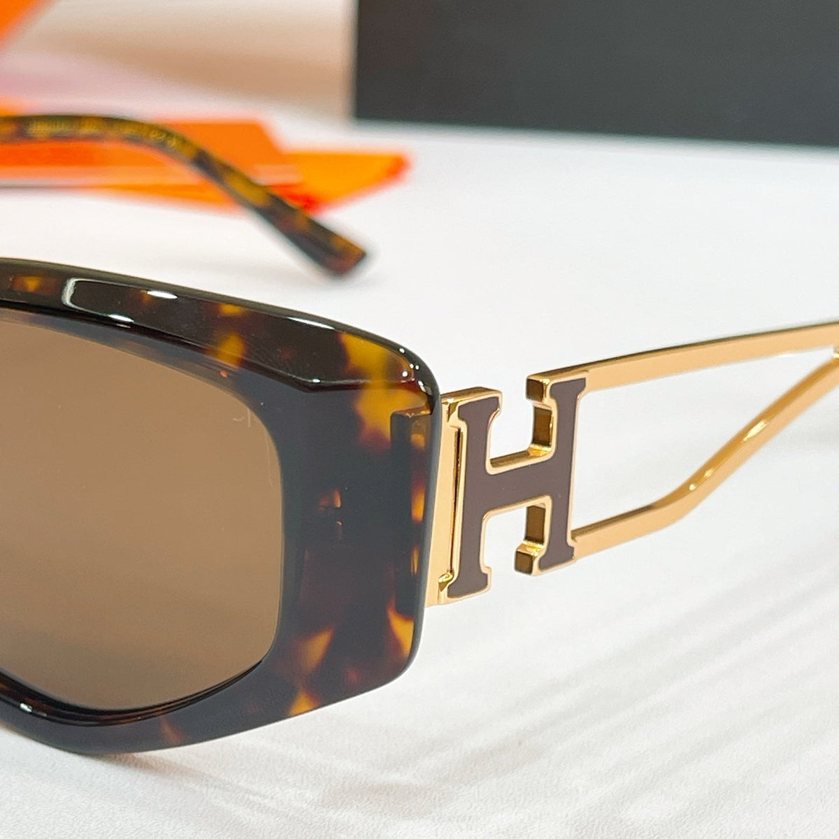 Hermes H8126S Sunglasses