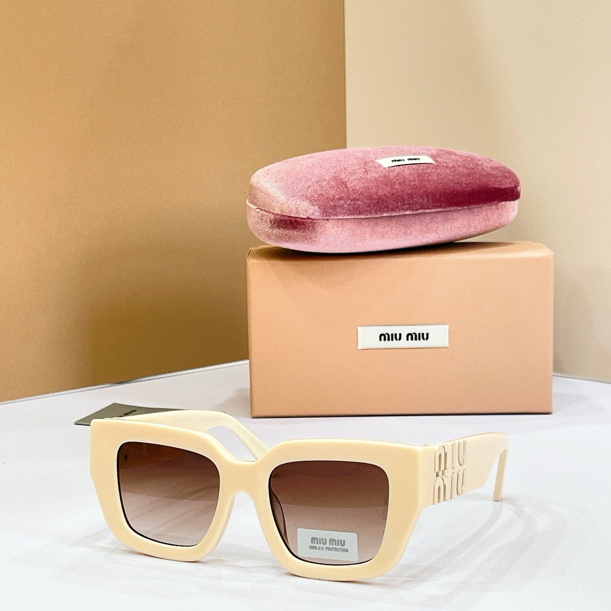 Miu Miu SMU B05 Sunglasses