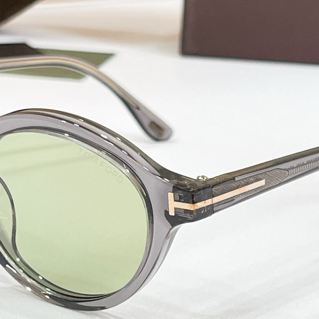 Tom Ford TF1332 Eyeglass Frames