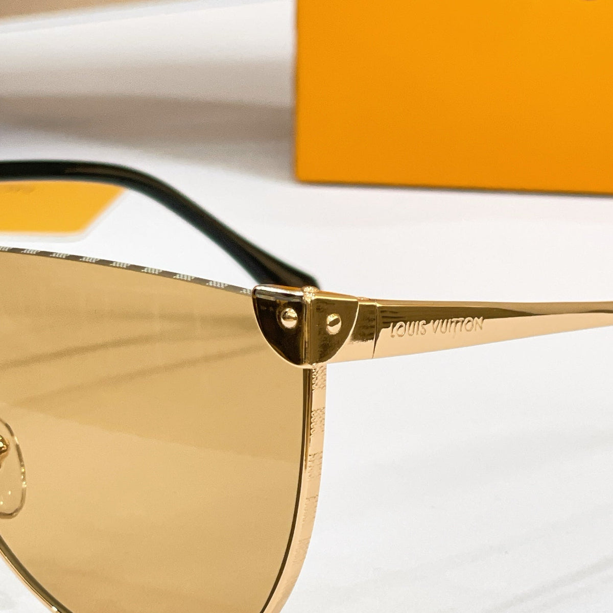 Louis Vuitton Z3208U Sunglasses