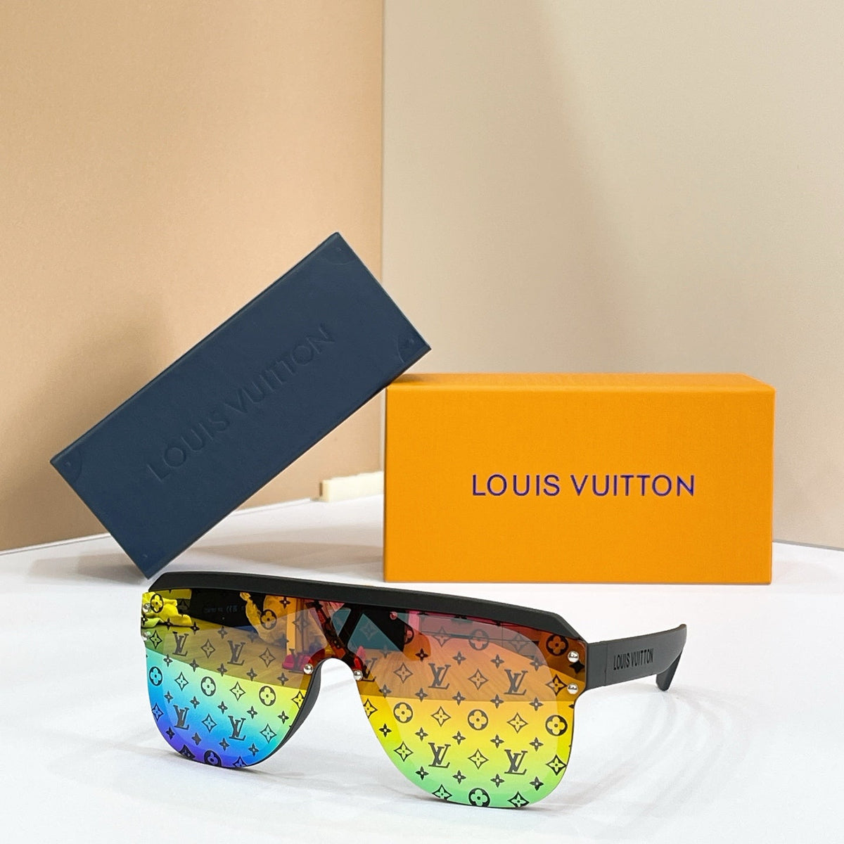 Louis Vuitton Z2878U Sunglasses