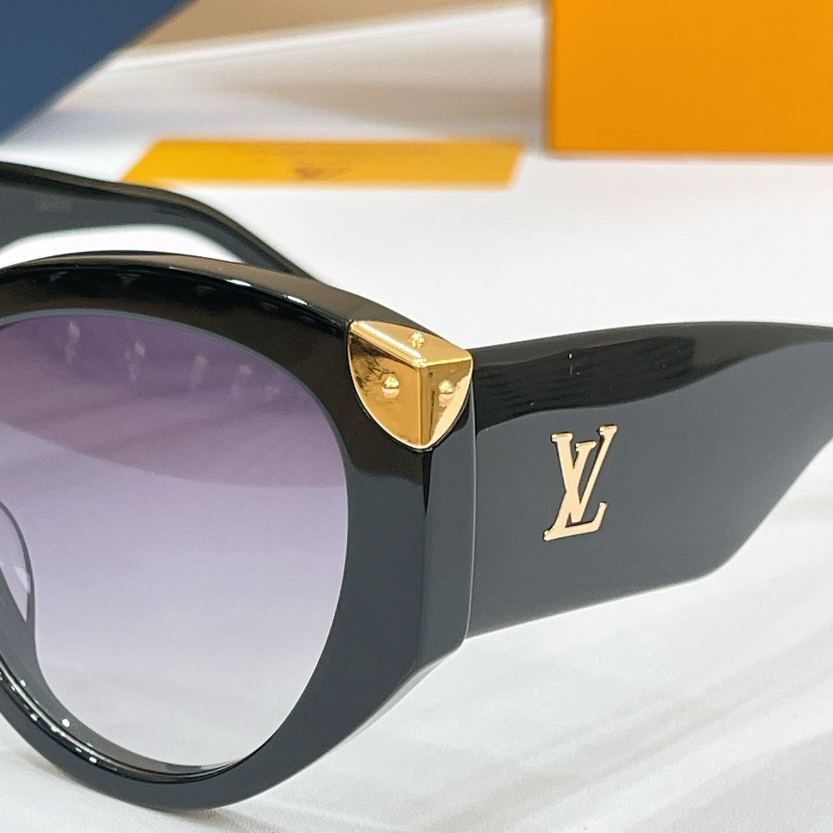 Louis Vuitton Z3340W Sunglasses