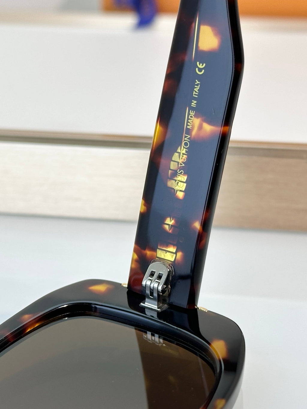 Louis Vuitton Z2968W Sunglasses