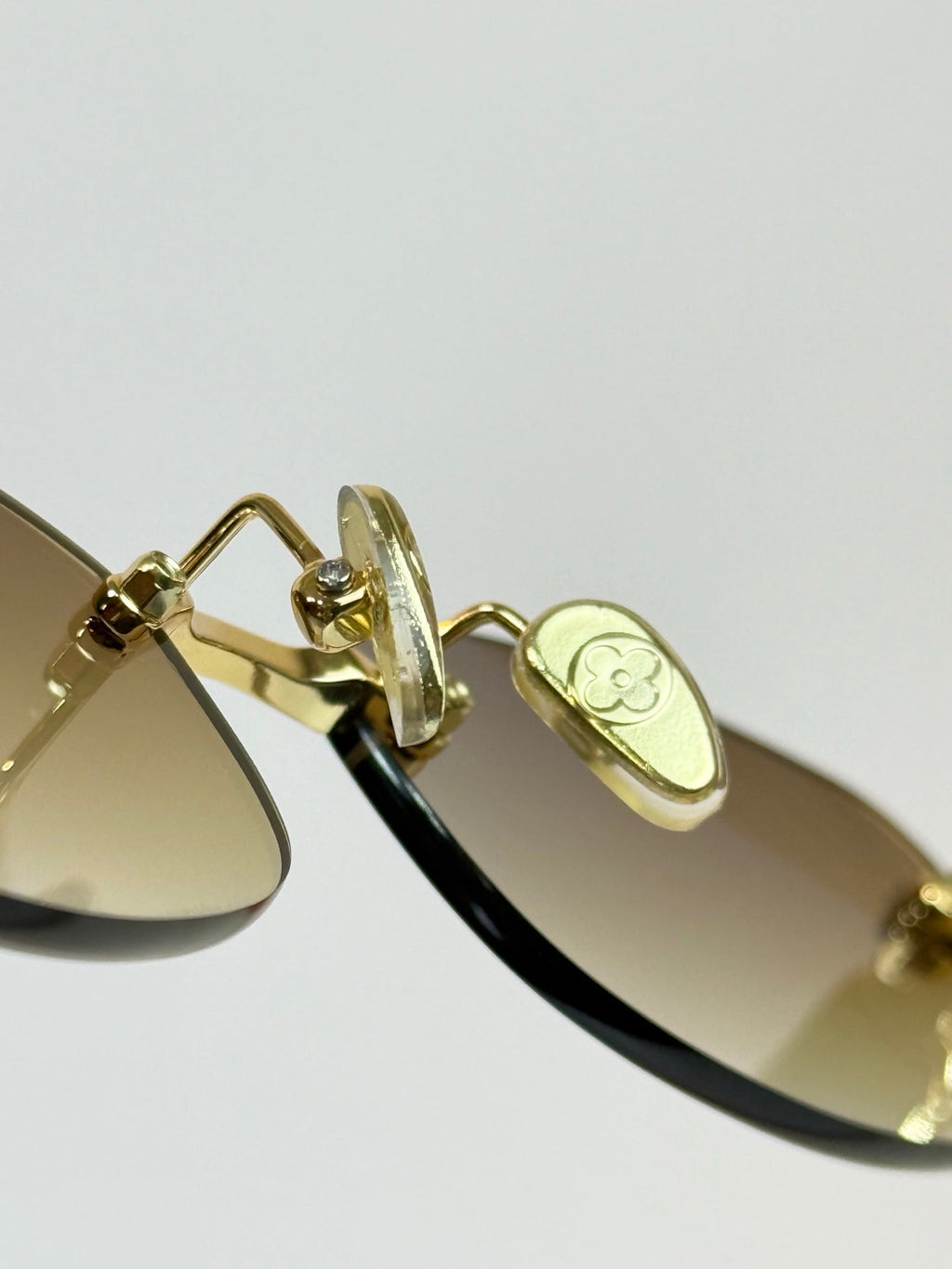 Louis Vuitton Z3186U Sunglasses