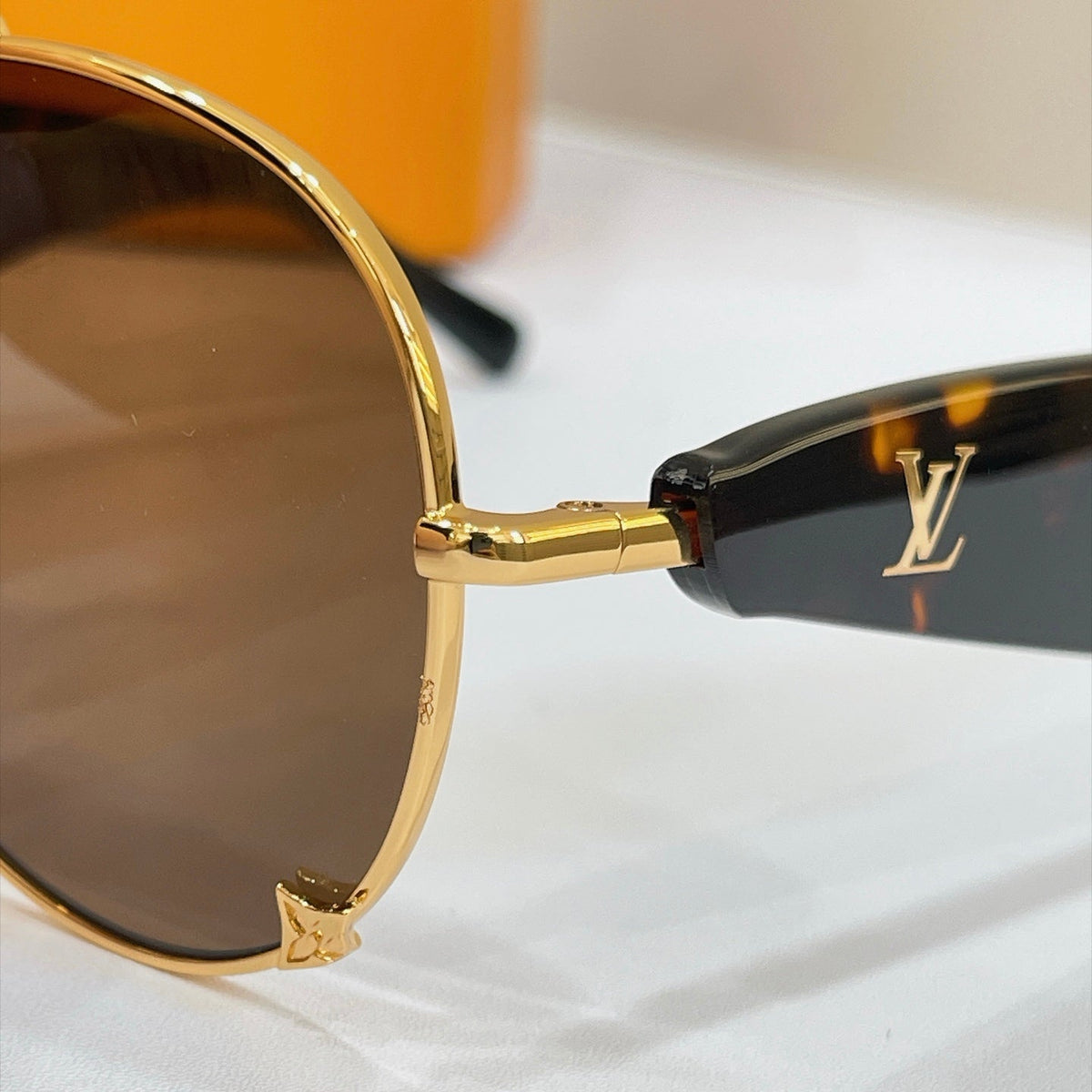 Louis Vuitton Z3462U Sunglasses