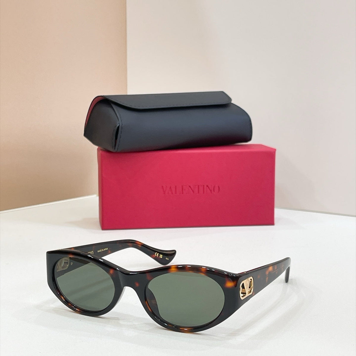 Valentino VG0015S Sunglasses