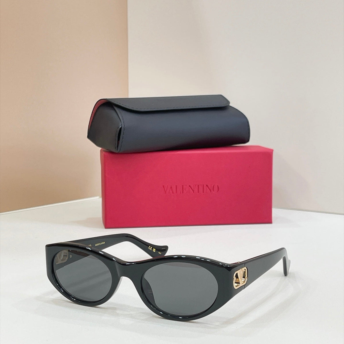 Valentino VG0015S Sunglasses
