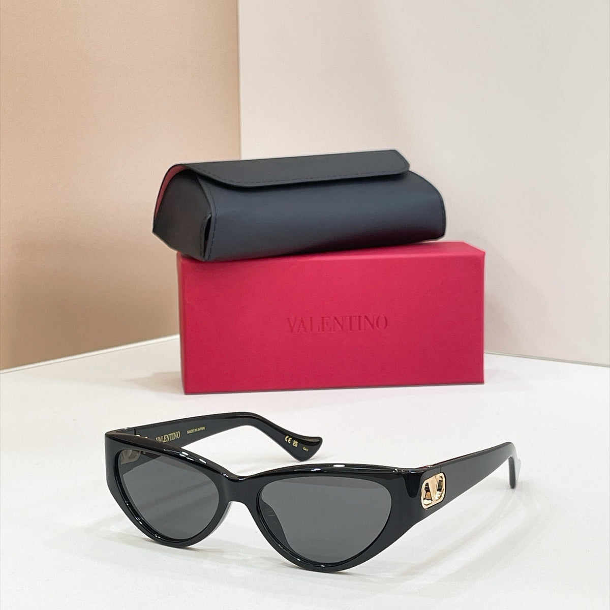 Valentino VG0014S Sunglasses