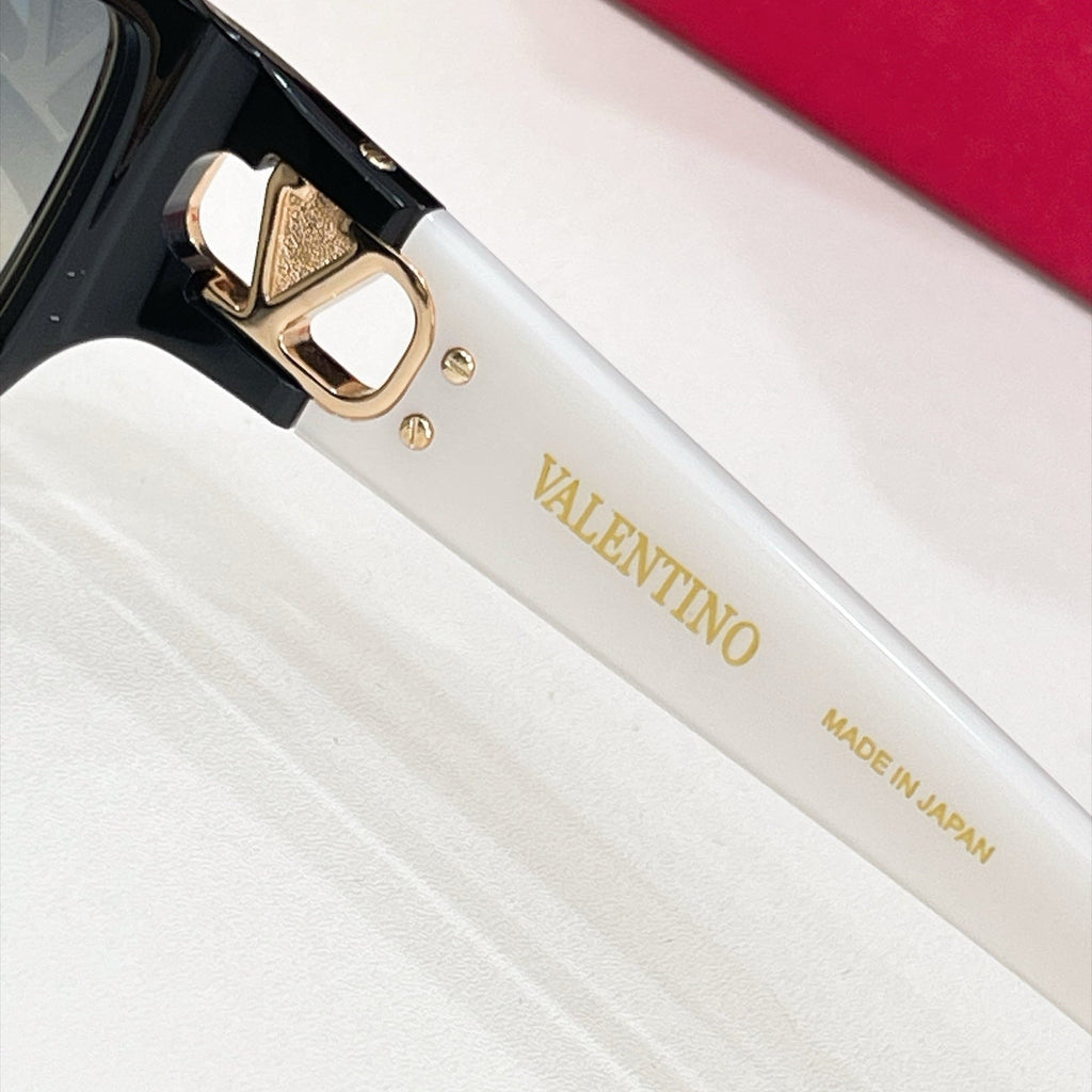 Valentino VG0016S Sunglasses