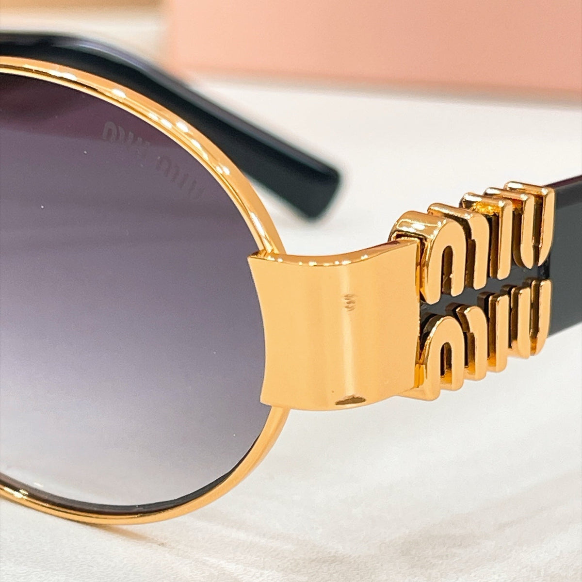 Miu Miu MU 113AV Sunglasses